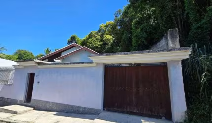 Freguesia. Casa Linear com 4 Quartos, Sendo 1 Suíte, 1 Escritório e com 3 Vagas.