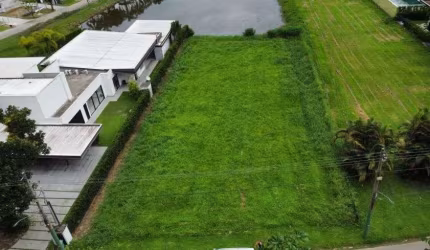 Terreno no Condomínio Portobello 1300m² com Projeto Aprovado.