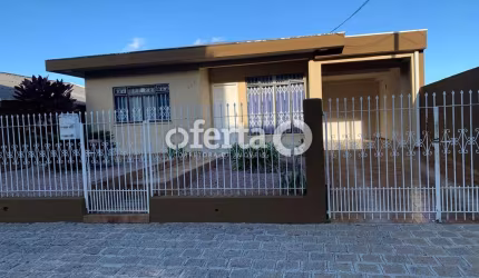 Casa com 4 quartos à venda no Centro, Araucária , 208 m2 por R$ 1.100.000