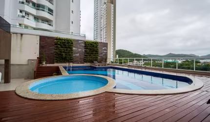 APARTAMENTO ANDAR ALTO, QUADRA MAR, SUPER MOBILIADO
