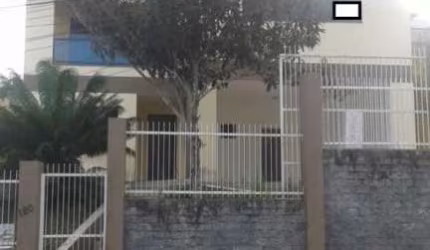 LINDA CASA COM 3 SUÍTES - ACEITA PROPOSTA