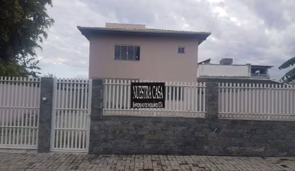 CASA EM CONDOMÍNIO FECHADO COM 3 SUITES - ACEITA PROPOSTAS