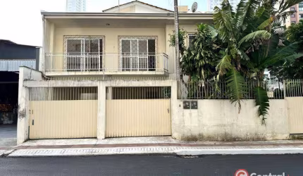 Casa com 3 dormitórios para alugar, 288 m² por R$ 15.000,00/mês - Centro - Balneário Camboriú/SC