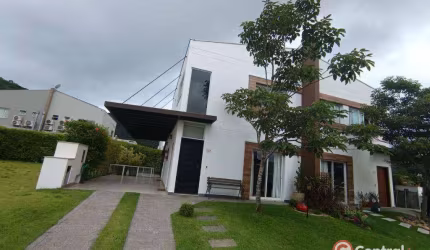 Casa com 3 dormitórios à venda, 132 m² por R$ 1.770.000,00 - São Judas Tadeu - Balneário Camboriú/SC