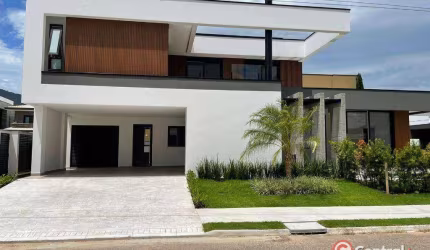 Casa com 4 dormitórios à venda, 360 m² por R$ 3.180.000,00 - Centro - Camboriú/SC