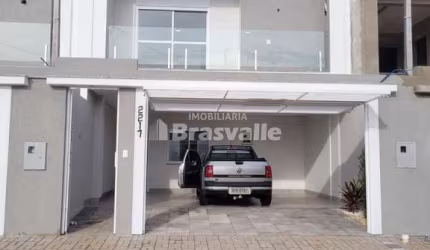 Casa com 3 quartos à venda no FAG, Cascavel , 140 m2 por R$ 699.000