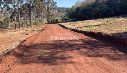 Terreno próximo a chácara do Sr. Alfredo com energia trifásica