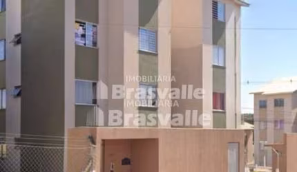 Apartamento a venda no condomínio Gralha Azul no bairro Interlagos