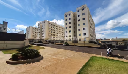 Apartamento a venda no condomínio West Park no bairro Universitário