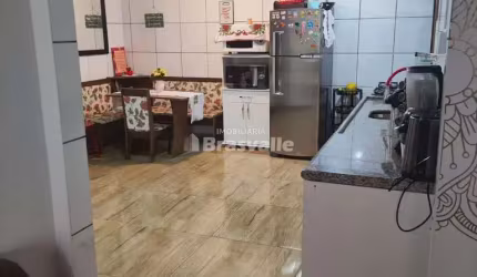 Casa com 3 quartos à venda no Santa Felicidade, Cascavel , 70 m2 por R$ 650.000