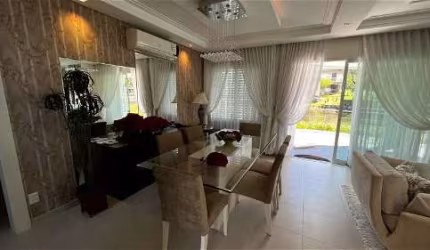Casa para Venda no bairro Vargem Grande em Santo Amaro da Imperatriz, 3 quartos sendo 3 suítes, 4 vagas, Sem Mobília, 280 m² de área total, 203 m² privativos,
