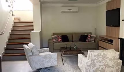 Casa para Venda no bairro Vargem Grande em Santo Amaro da Imperatriz, 2 quartos sendo 2 suítes, 3 vagas, Sem Mobília, 247 m² de área total, 198 m² privativos,