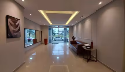 Apto diferenciado, com duas vagas de garagem mobiliado e decorado em Camboriú.