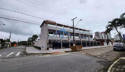 Sobrado 3 dorms, Maracanã, Praia Grande - R$ 525 mil, Cod: 4697
