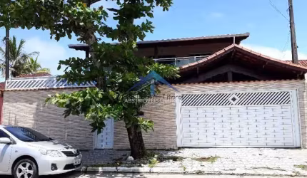 Casa 4 Dormitórios no Florida em Praia Grande - SP