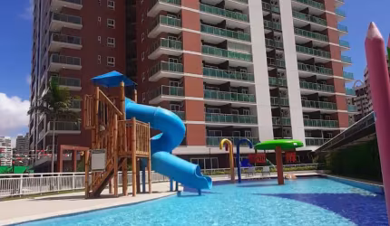 Apartamento Nascente, Novo, próximo ao Shopping Rio Mar, c/ Sala, Varanda, 03 quartos (02 suites), Cozinha, Piso no Porcelanato,  02 Vagas, Condominio c/ Portaria 24 horas e Lazer Completo.