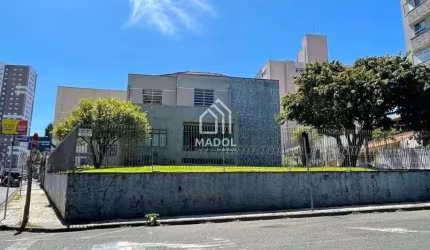Casa à Venda em Centro, Ponta Grossa - PR