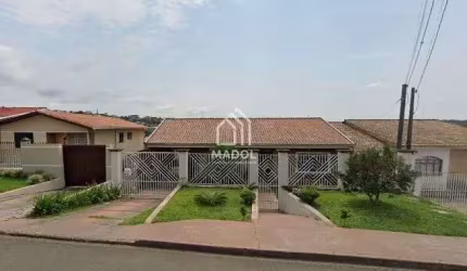 Casa à Venda em Oficinas, Ponta Grossa - PR