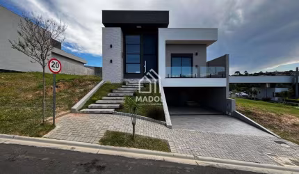 Casa em condomínio à Venda em Orfãs, Ponta Grossa - PR