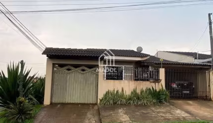 Casa à Venda em Uvaranas, Ponta Grossa - PR