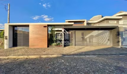 Casa à Venda em Uvaranas, Ponta Grossa - PR