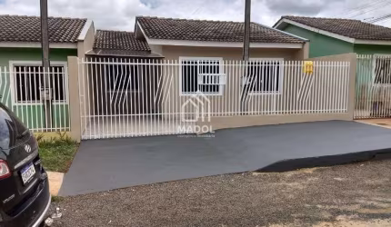 Casa à Venda em Uvaranas, Ponta Grossa - PR