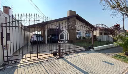 Casa à Venda em Uvaranas, Ponta Grossa - PR