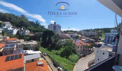 Apartamento com 2 quartos à venda no Carvoeira