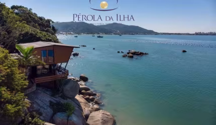 Casa com 3 quartos à venda no Centro
