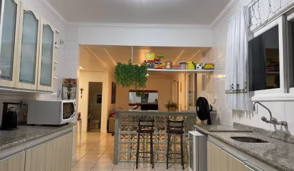 CASA EM CONDOMINIO 5 DORMITORIOS E PROXIMO A PRAIA