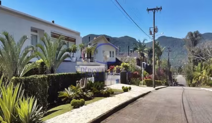 Terreno COM 815 M , viabilidade para ate 3 casas