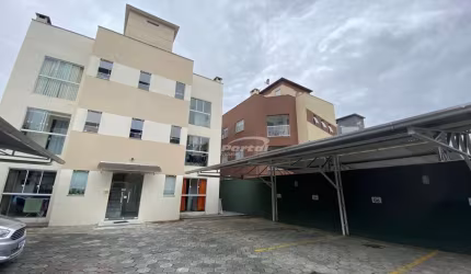 Apartamento com 2 quartos para alugar no Itoupavazinha, Blumenau  por R$ 1.600