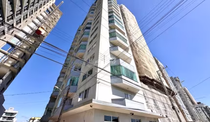 Apartamento com 2 quartos para alugar no Centro, Balneário Piçarras , 66 m2 por R$ 2.300