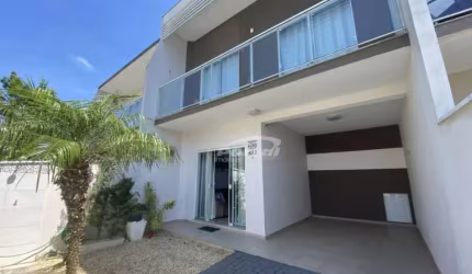 Casa com 3 quartos à venda no Itacolomi, Balneário Piçarras , 111 m2 por R$ 750.000