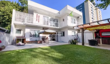 Casa com 2 quartos à venda no Centro, Balneário Piçarras , 117 m2 por R$ 1.365.000