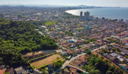 Terreno à venda no Centro, Penha  por R$ 3.200.000