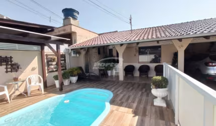 Casa com 2 quartos para alugar no Itoupavazinha, Blumenau , 102 m2 por R$ 2.900