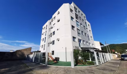 Apartamento com 2 quartos para alugar no Velha Central, Blumenau , 85 m2 por R$ 1.900