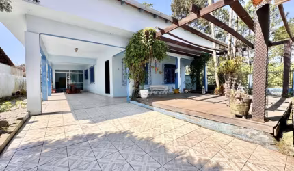 Casa com 3 quartos para alugar no Armação, Penha , 90 m2 por R$ 2.900