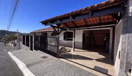 Casa com 3 quartos à venda no Velha Central, Blumenau , 180 m2 por R$ 700.000