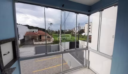 Apartamento com 2 quartos para alugar no Itacolomi, Balneário Piçarras , 68 m2 por R$ 1.800