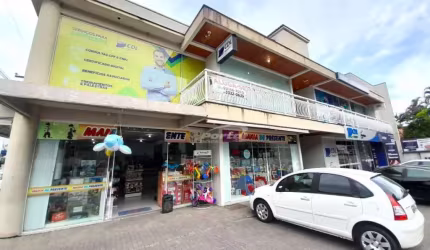 Ponto comercial com 1 sala para alugar no Centro, Gaspar , 90 m2 por R$ 2.200