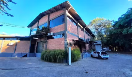 Barracão / Galpão / Depósito com 16 salas para alugar no Velha Central, Blumenau , 1325 m2 por R$ 20.000