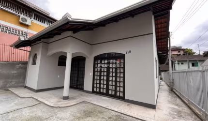 Casa com 3 quartos à venda no Centro, Blumenau , 120 m2 por R$ 599.000