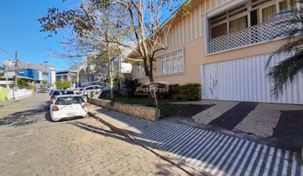 Casa com 4 quartos para alugar no Bom Retiro, Blumenau , 160 m2 por R$ 5.000