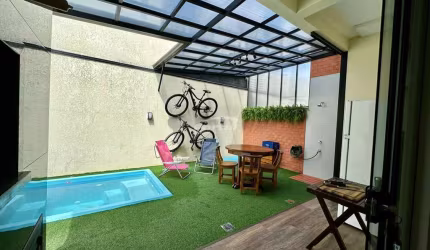 Casa com 3 quartos à venda no Itacolomi, Balneário Piçarras , 97 m2 por R$ 799.000
