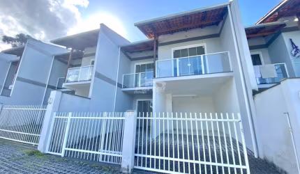 Casa com 2 quartos para alugar no Badenfurt, Blumenau , 87 m2 por R$ 1.850