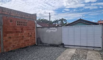 Casa com 1 quarto à venda no Itacolomi, Balneário Piçarras , 258 m2 por R$ 460.000