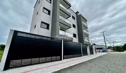 Apartamento com 2 quartos para alugar no Itacolomi, Balneário Piçarras , 72 m2 por R$ 2.300
