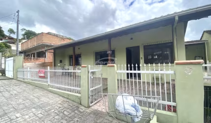 Casa com 3 quartos à venda no Itoupavazinha, Blumenau , 226 m2 por R$ 460.000